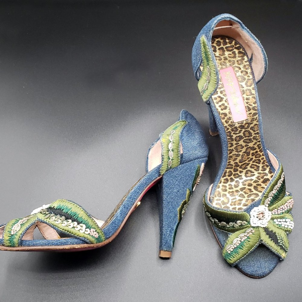 90s denim, embroidered Betsy Johnson shoes